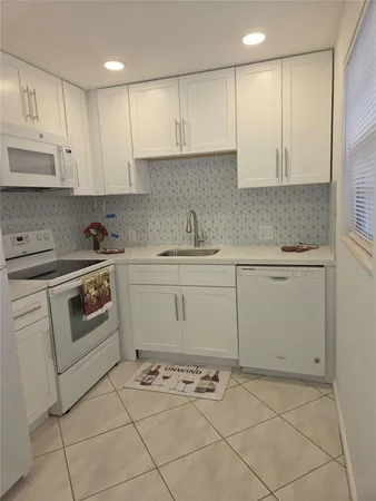 $1,700 | 108 Fanshaw C, Boca Raton, FL 33434