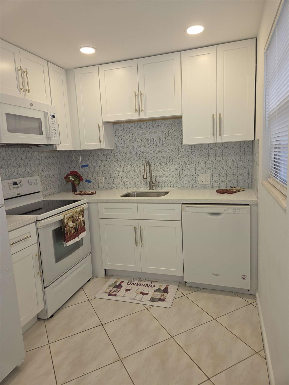 108 Fanshaw C Boca Raton, FL 33434 - Photo 1 of 12 Photo 1