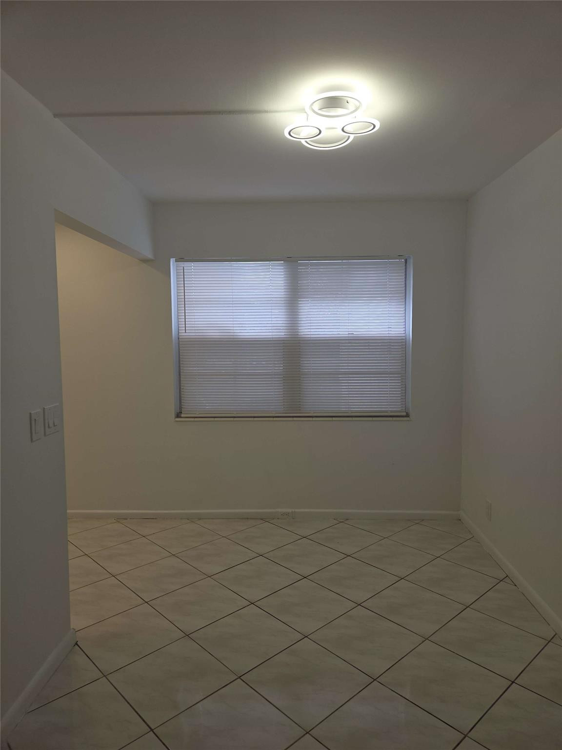 108 Fanshaw C Boca Raton, FL 33434 - Photo 4 of 12 Photo 4