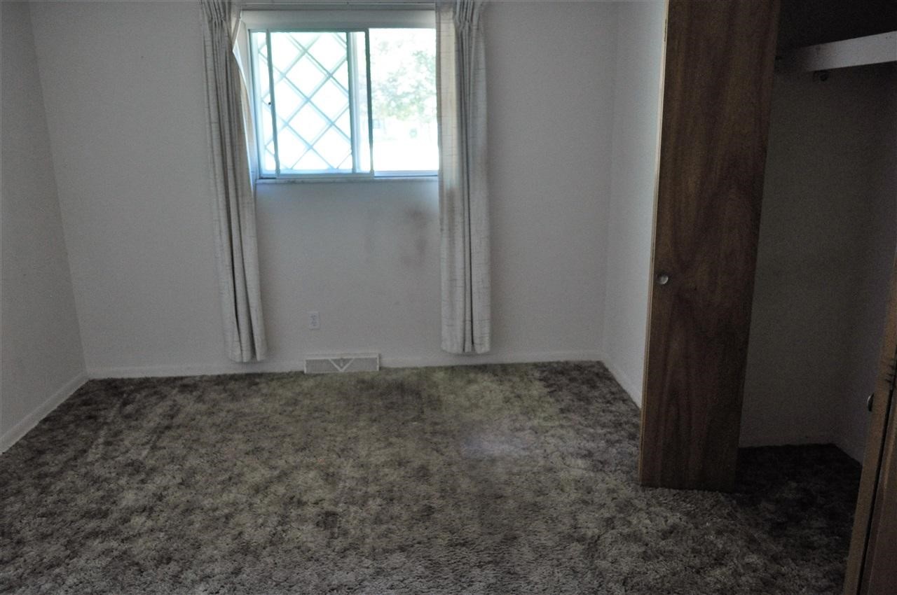 8430 North Seymour Road Flushing, MI 48433 - Photo 7 of 27 21494529-6.JPG