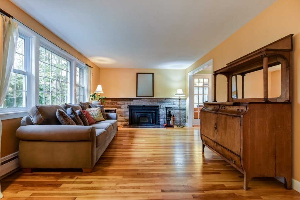 22 Hillcrest Road Medfield, MA 02052 - Photo 3 of 28 Gallery Image 3