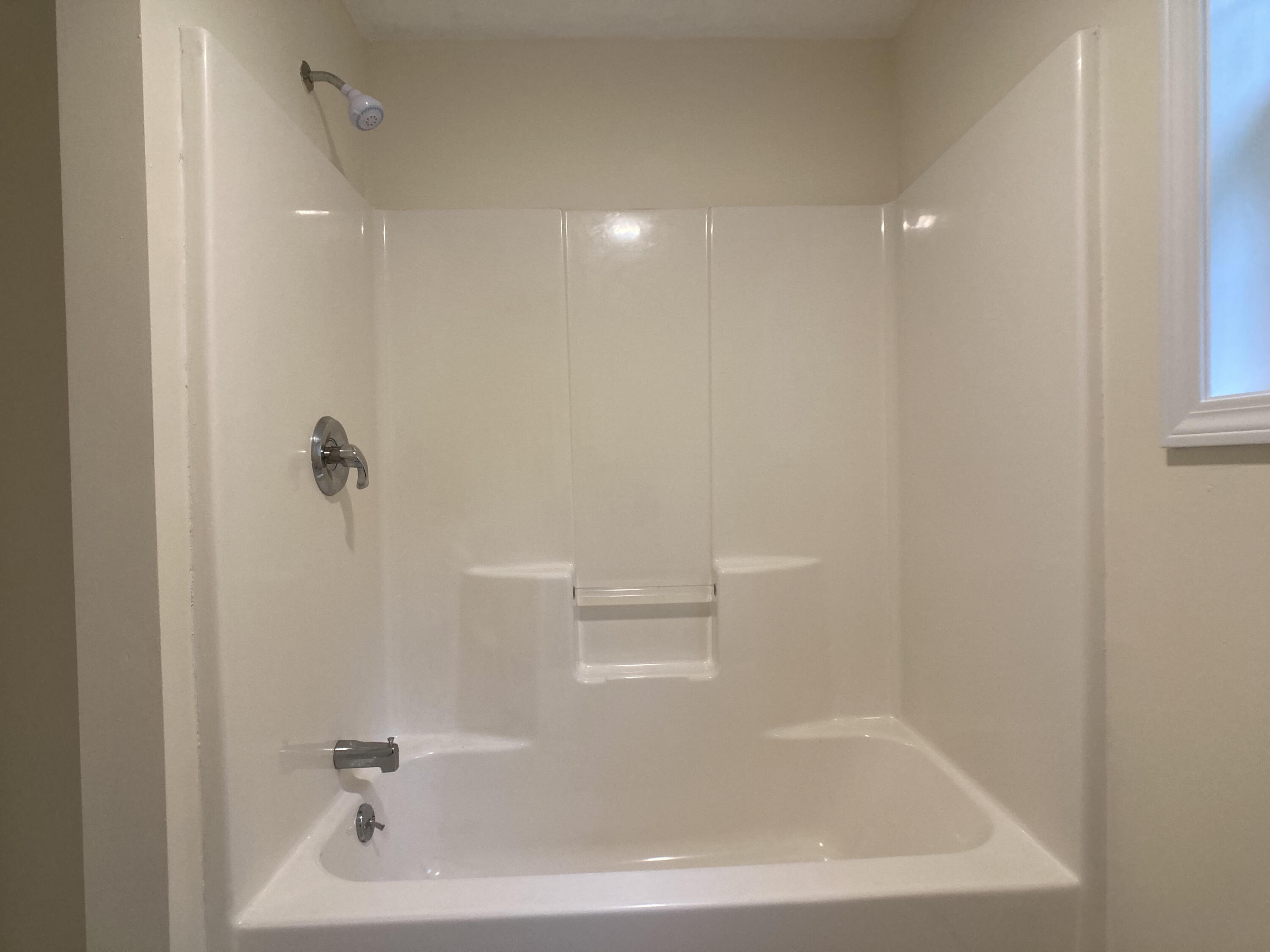 7 Patterson Road Limerick, ME 04048 - Photo 15 of 20 Tub1