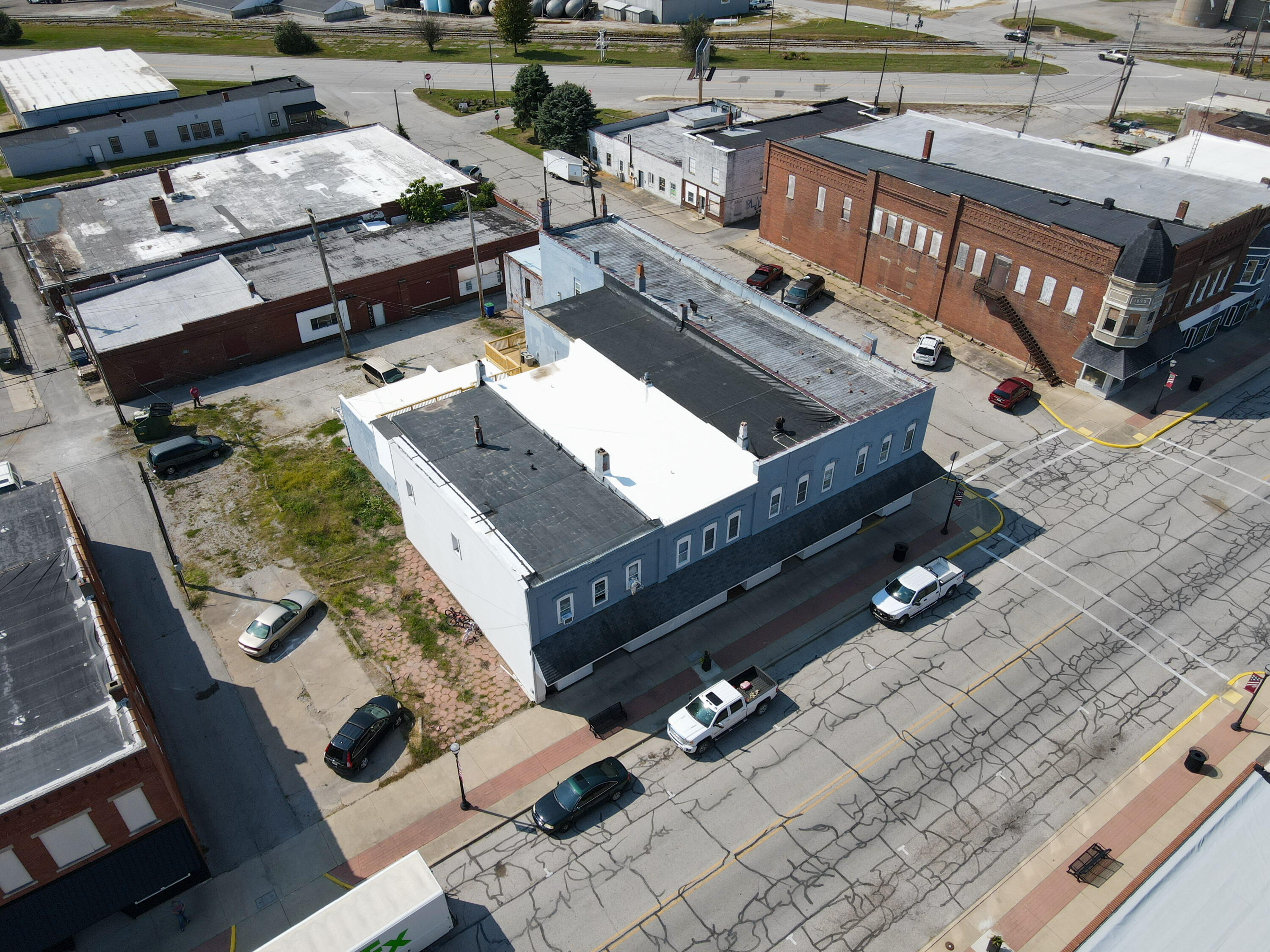 202 East 5th Street Fowler, IN 47944 - Photo 13 of 38 an aerial view of a house with a garden