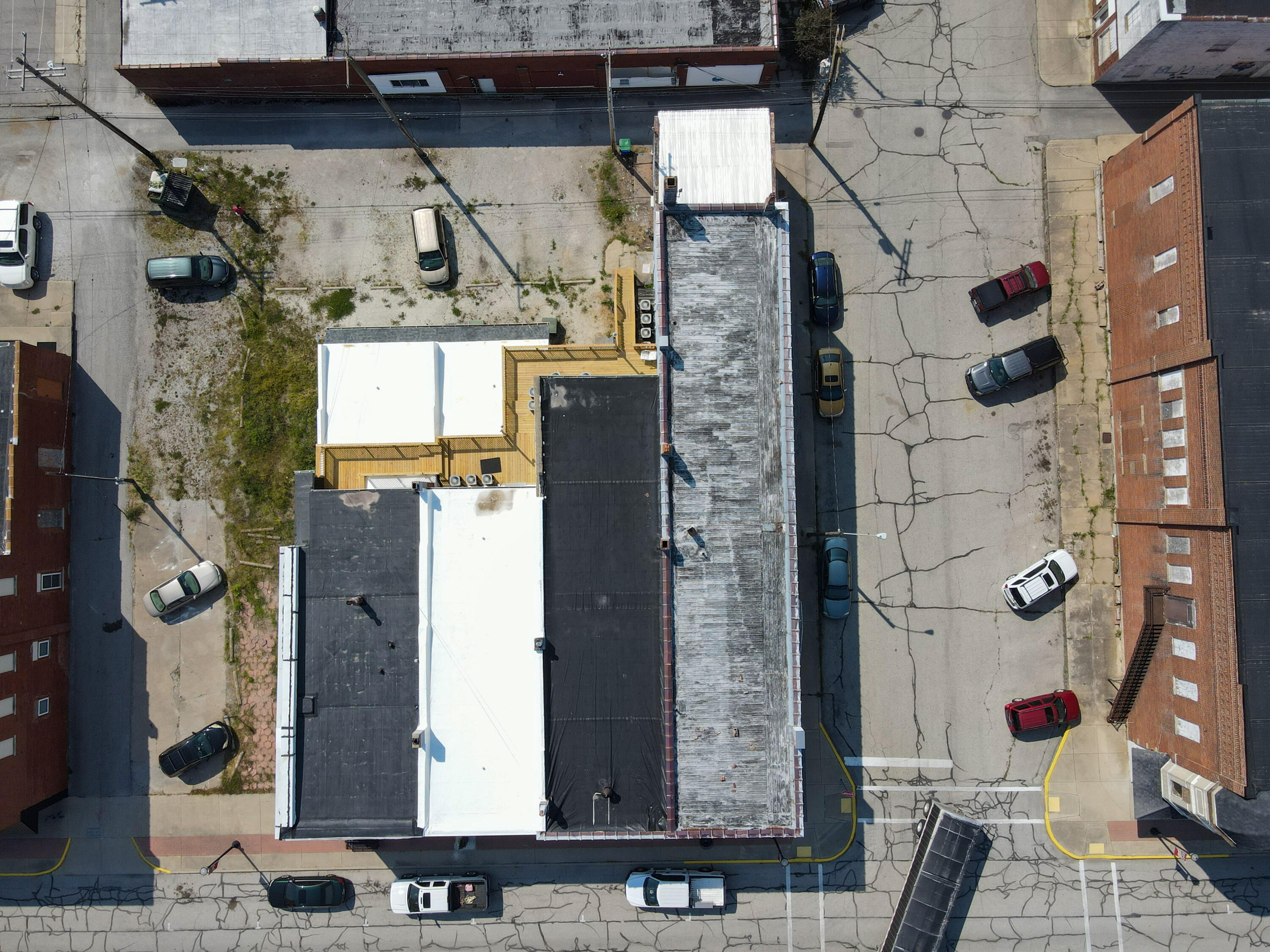 202 East 5th Street Fowler, IN 47944 - Photo 17 of 38 a view of a entryway with paintings on the wall
