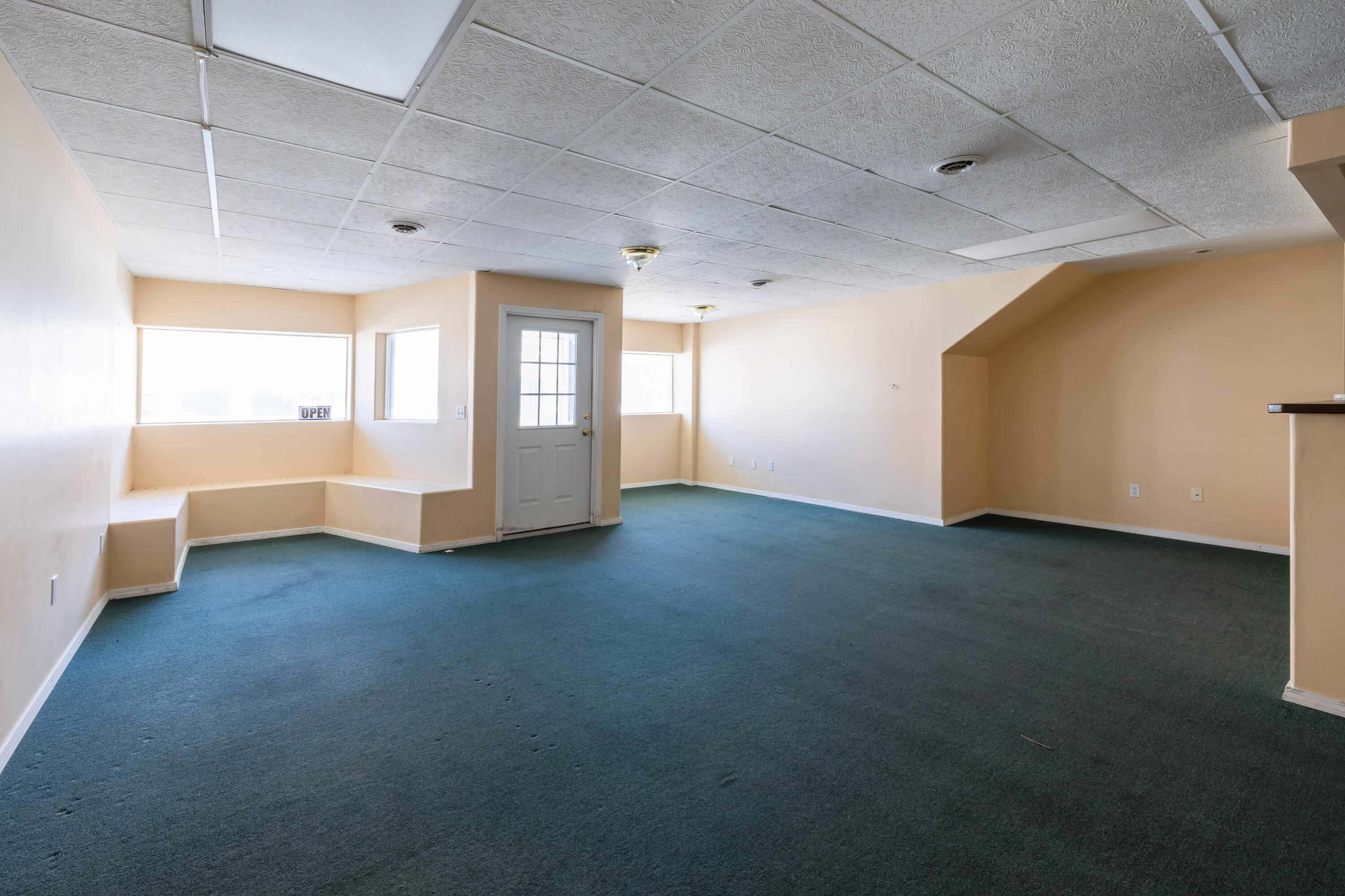 202 East 5th Street Fowler, IN 47944 - Photo 27 of 38 a view of an empty room with a window