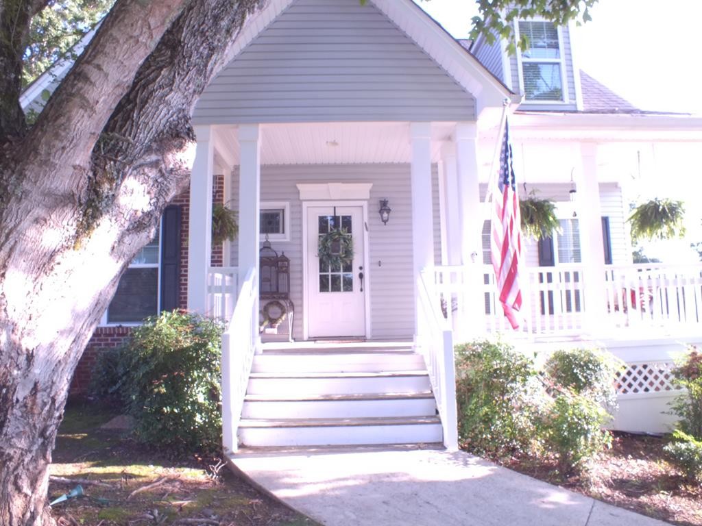 5641 Tucker Road Ooltewah, TN 37363 - Photo 5 of 53 a view of a entrance of the house