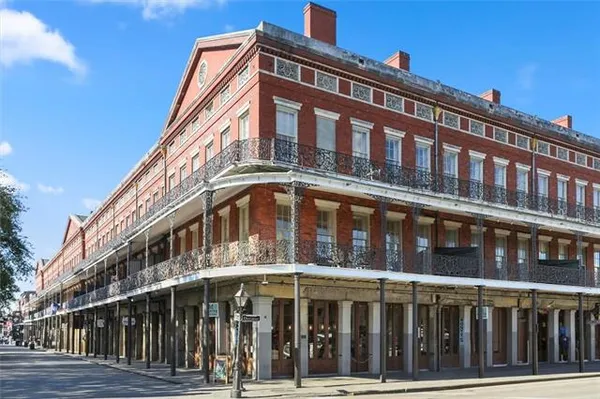 $3,750 | 807 Decatur Street, Unit 2, New Orleans, LA 70116