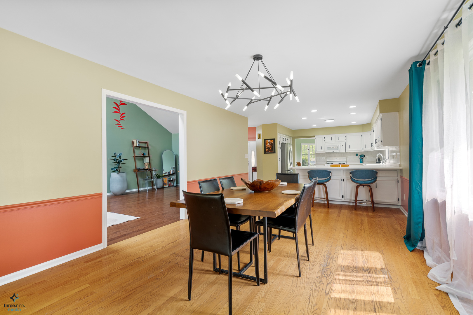 1224 Arbor Drive Lemont, IL 60439 - Photo 10 of 27 a view of a dining room with furniture and chandelier
