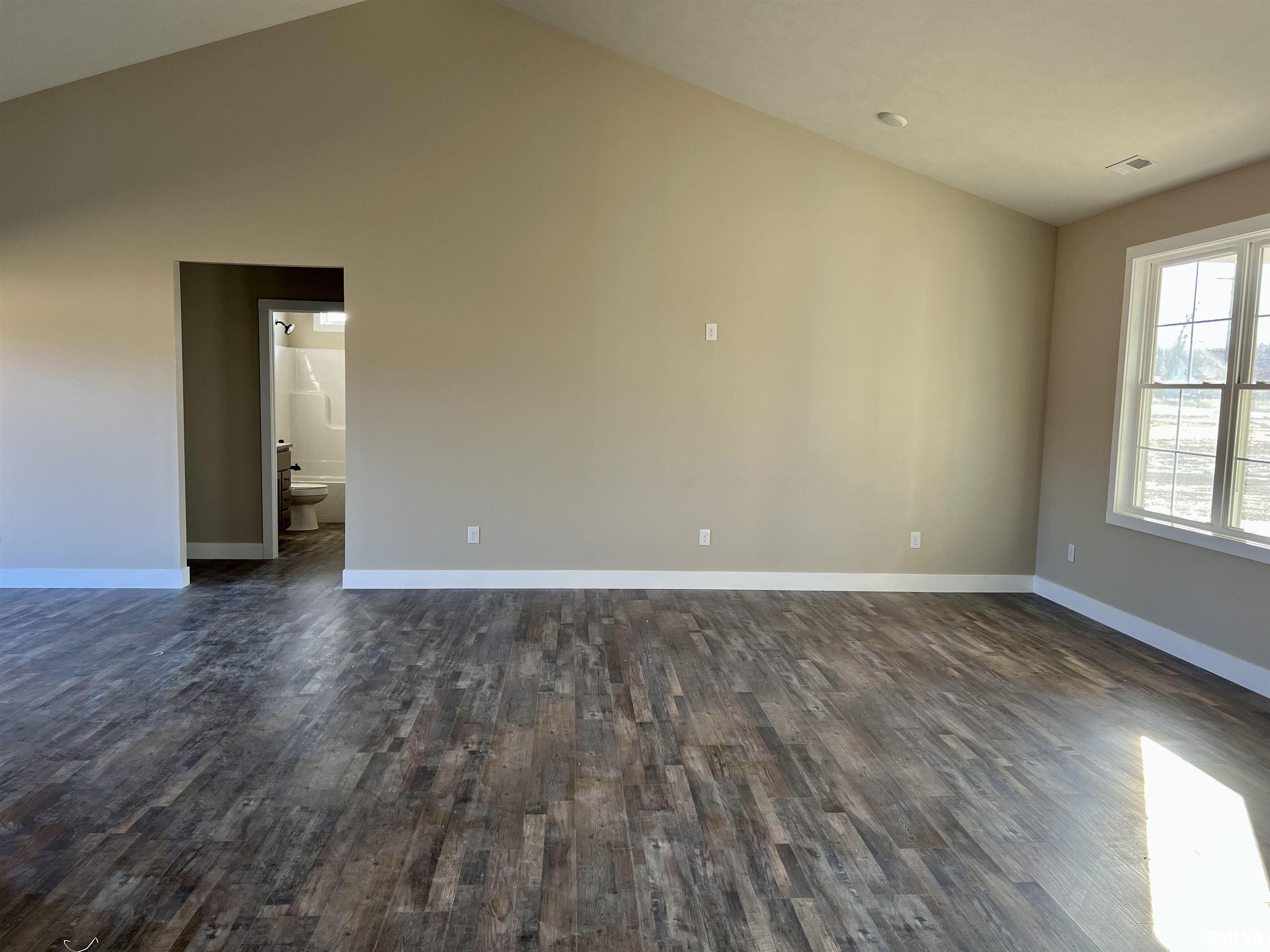 848 Sycamore Road Carbondale, IL 62901 - Photo 2 of 21