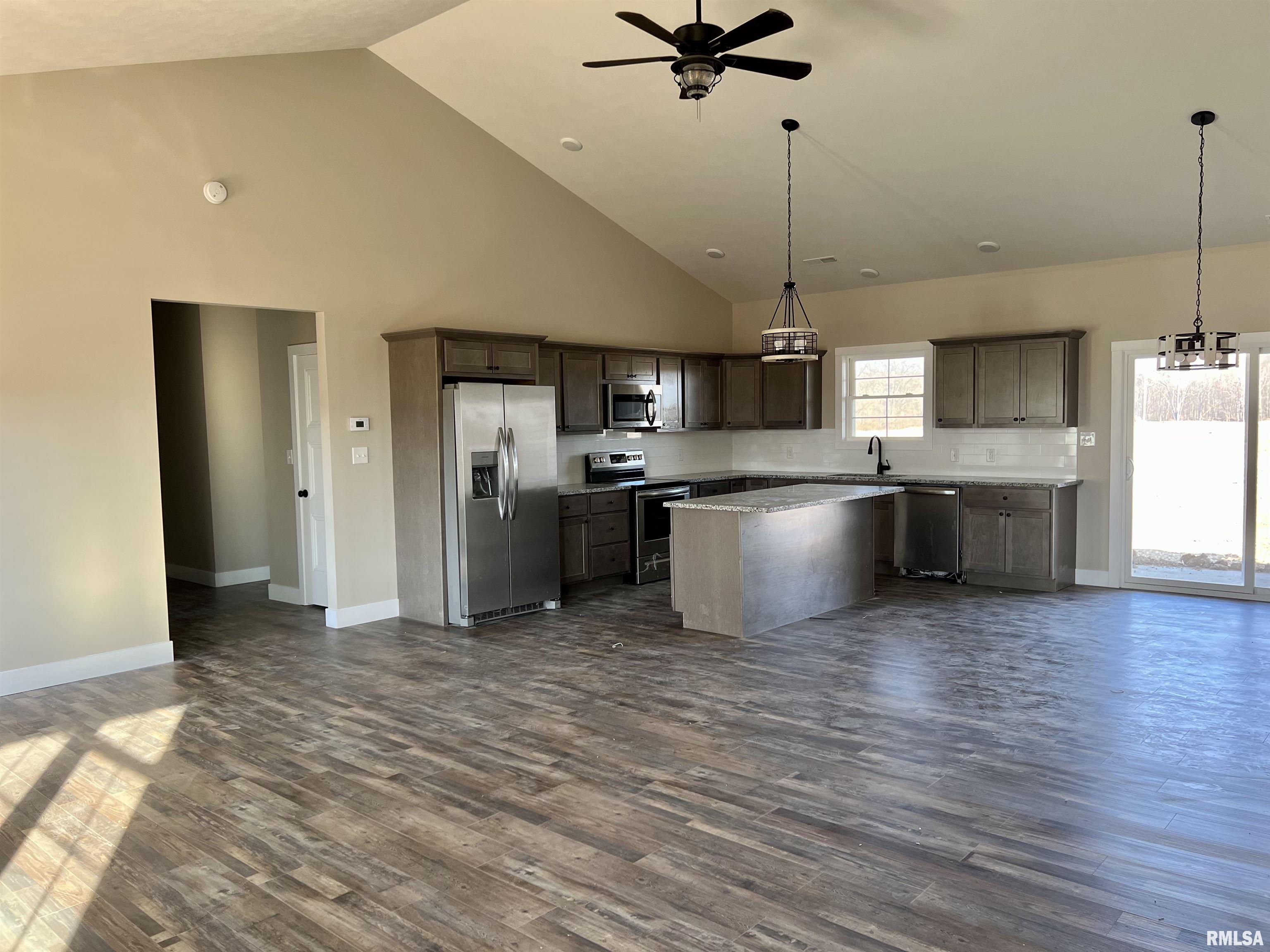 848 Sycamore Road Carbondale, IL 62901 - Photo 7 of 21