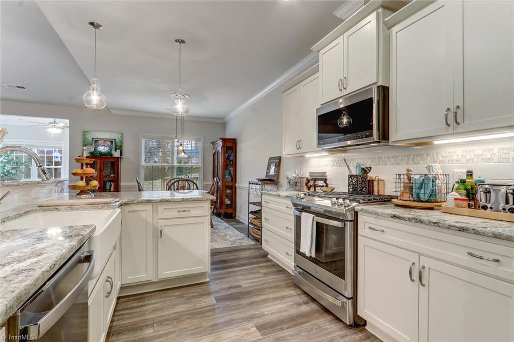 6526 Marion Gibson Way Oak Ridge, NC 27310 - Photo 11 of 27 KITCHEN