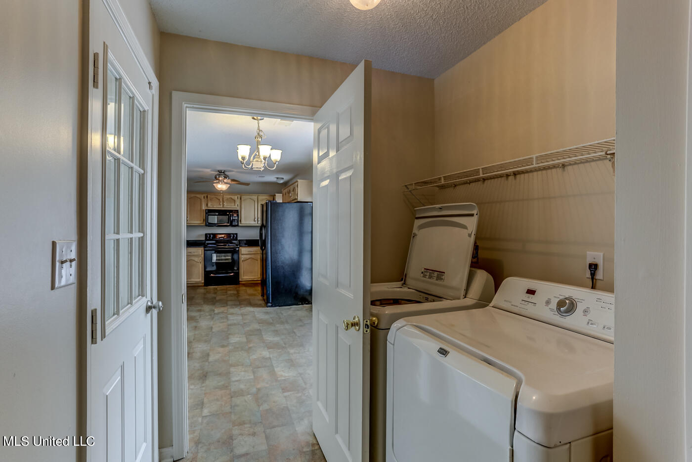 7316 Deerbrook Road Olive Branch, MS 38654 - Photo 12 of 22 Full Sized Laundry Room
