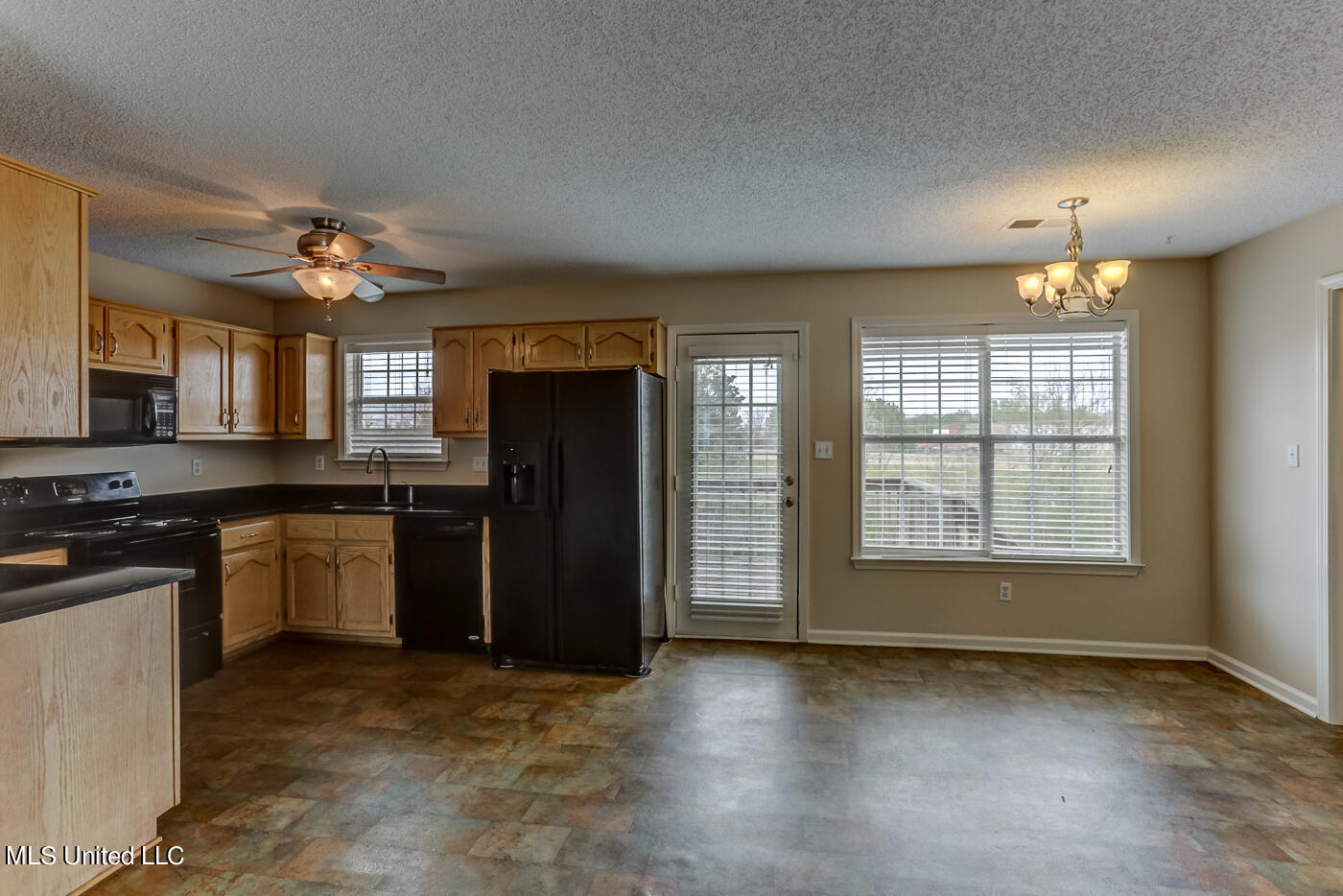 Open Kitchen