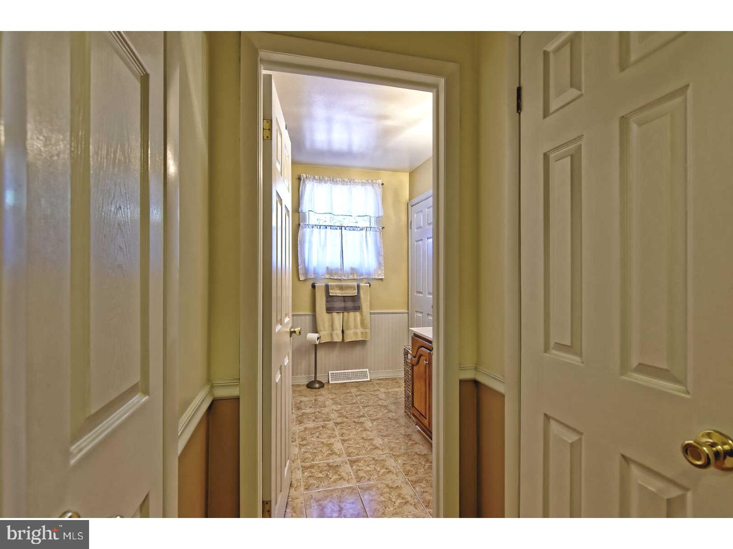 95 Lafayette Road Pennsville, NJ 08070 - Photo 16 of 25 Bathroom