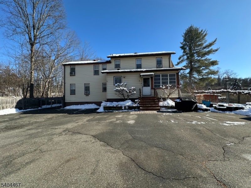 52 Passaic Avenue Livingston, NJ 07039 - Photo 4 of 17