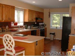 363 Sharon Road Fairview, NC 28730 - Photo 4 of 12 Gallery Image 4