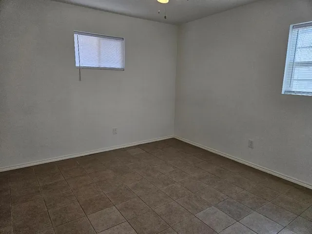 $1,390 | 105 Ila Street, Unit B, Elgin, TX 78621