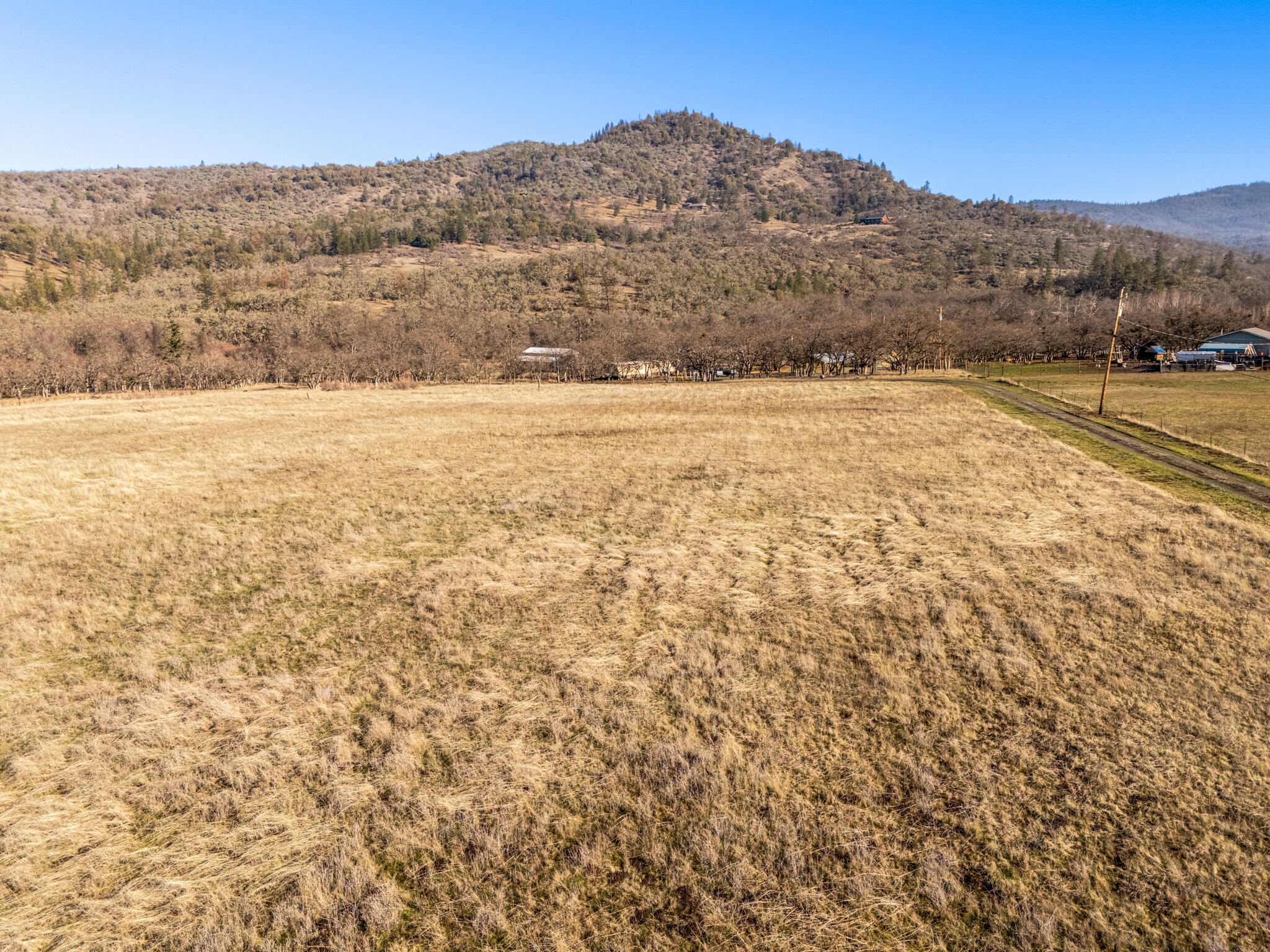 4477 East Antelope Road Eagle Point, OR 97524 - Photo 5 of 25