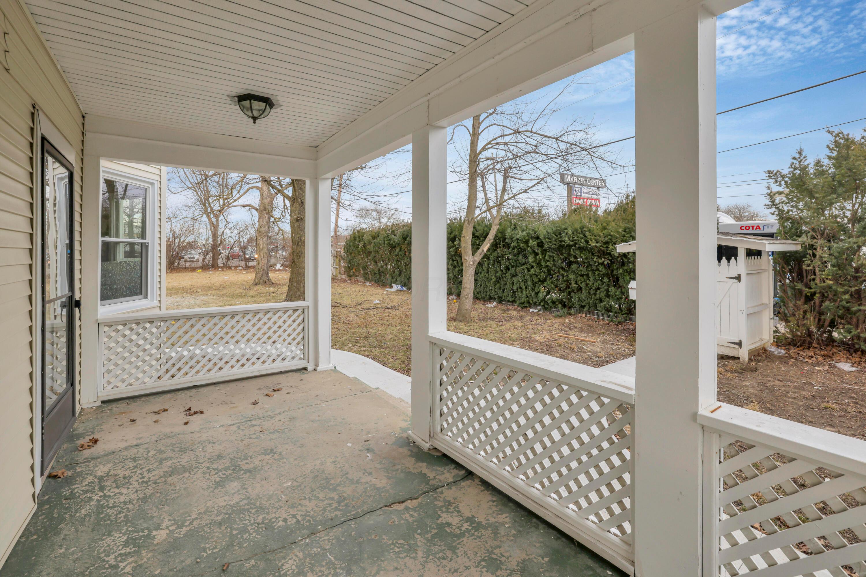2089 Lockbourne Road Columbus, OH 43207 - Photo 3 of 22 Covered FrontPorch