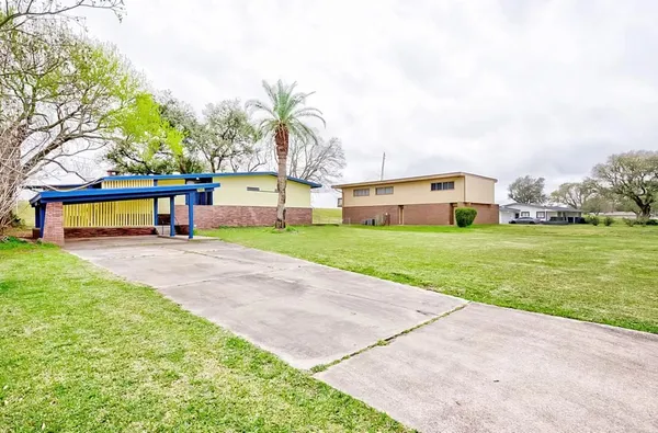 $4,200 | 4600 Lakeshore Drive, Port Arthur, TX 77642