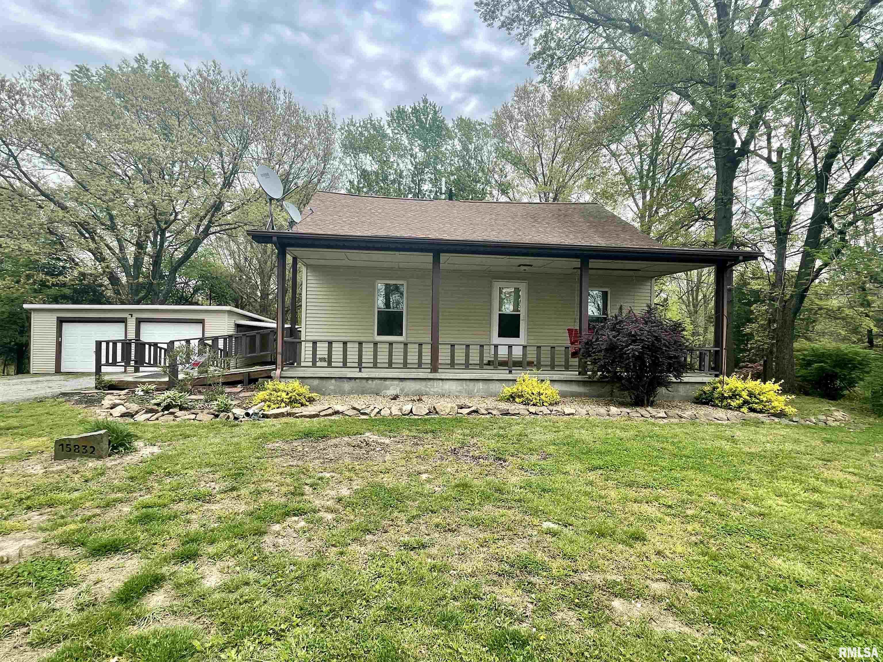 15832 Liberty School Road Marion, IL 62959 - Photo 1 of 32