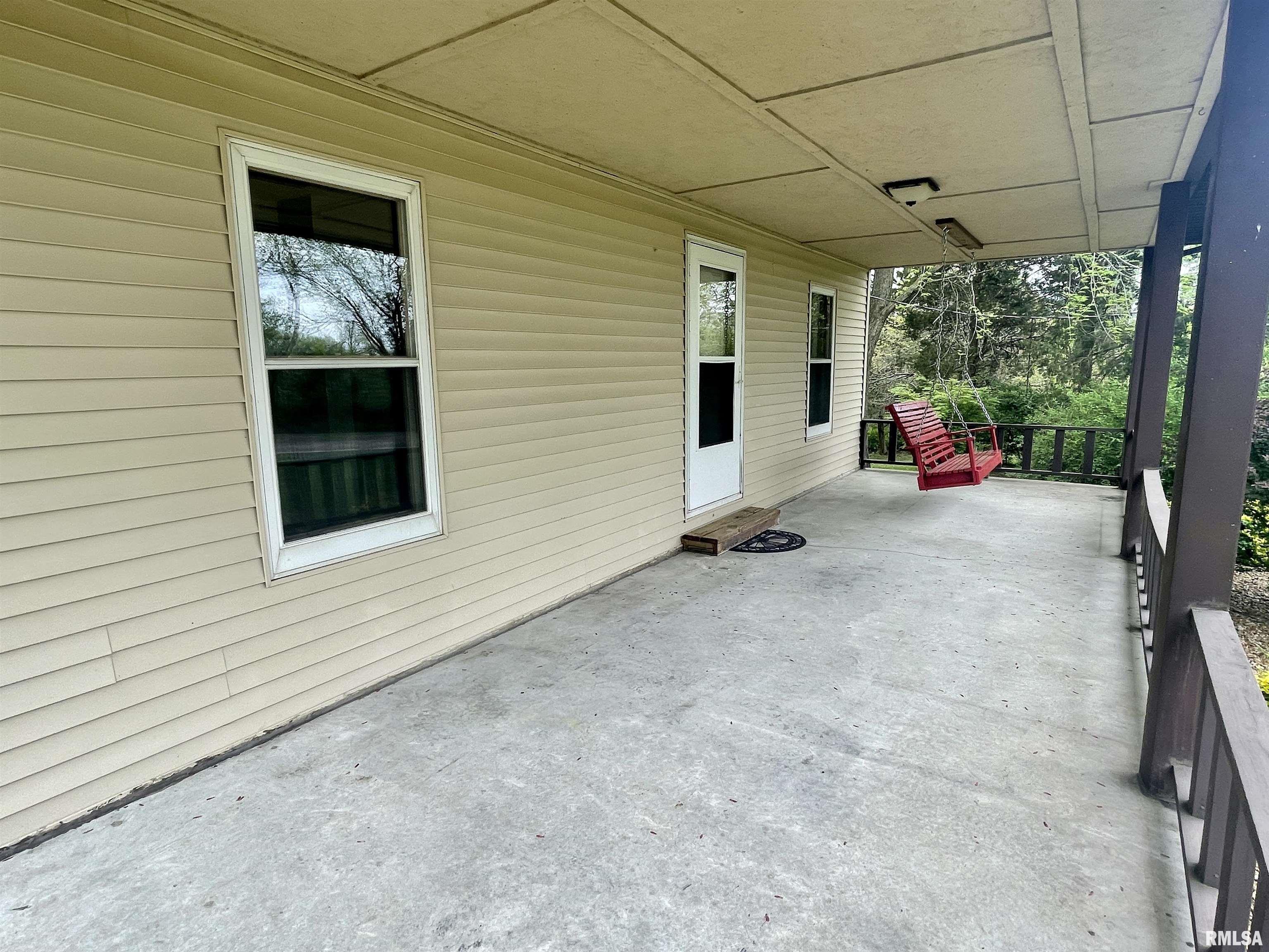 15832 Liberty School Road Marion, IL 62959 - Photo 5 of 32