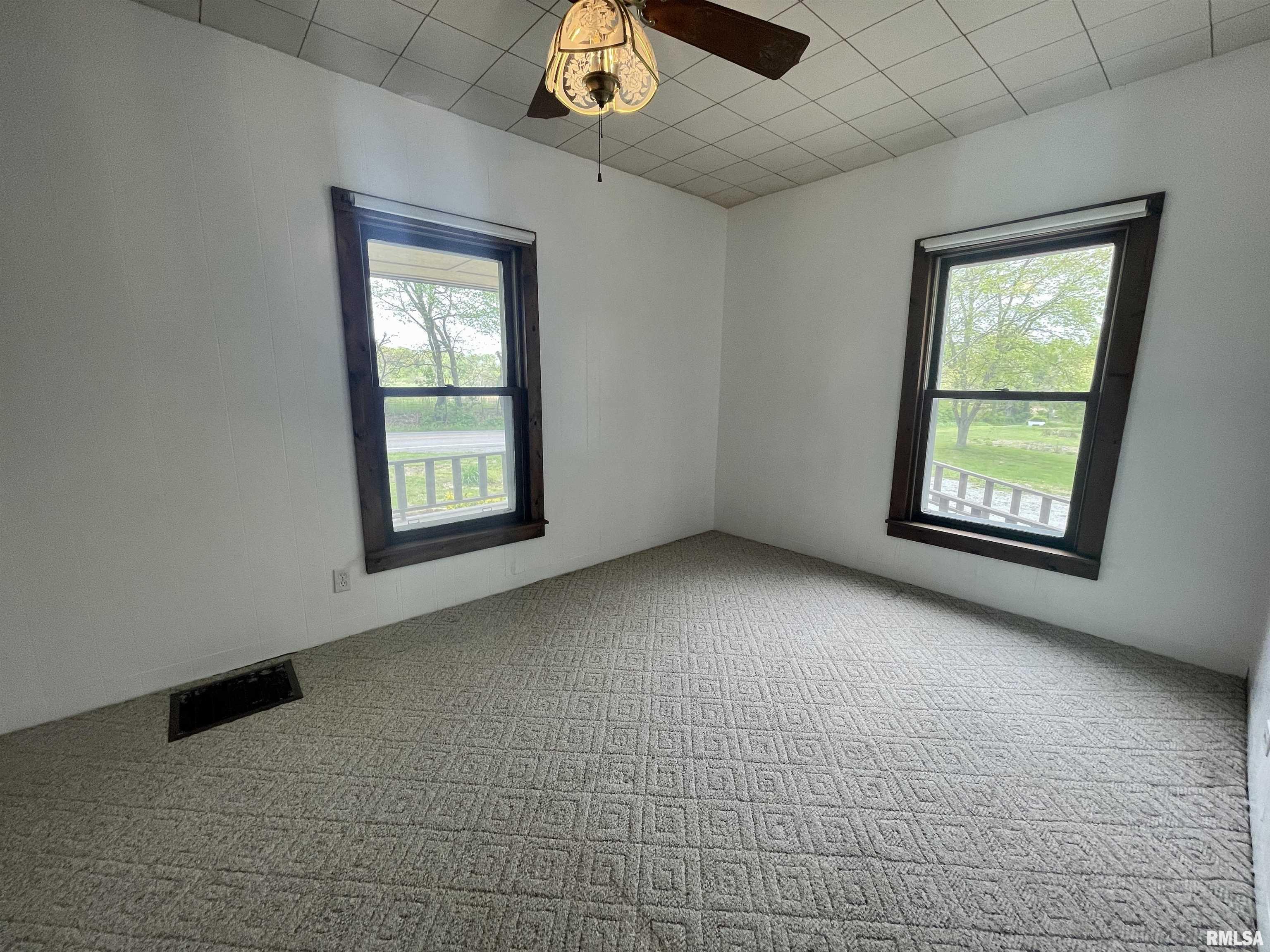 15832 Liberty School Road Marion, IL 62959 - Photo 8 of 32