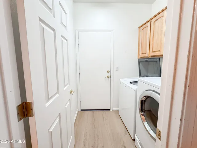 $2,695 | 6273 West Louise Drive, Glendale, AZ 85310