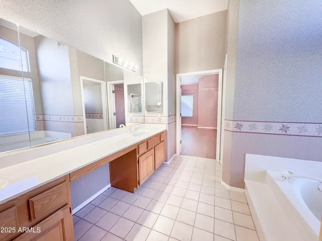 $2,695 | 6273 West Louise Drive, Glendale, AZ 85310