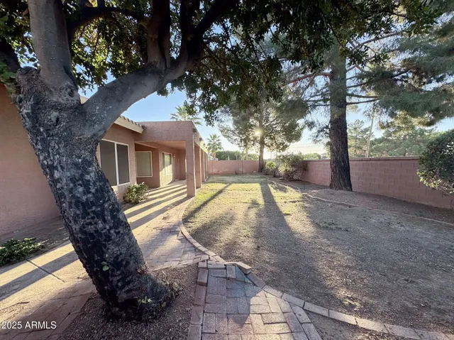 $2,695 | 6273 West Louise Drive, Glendale, AZ 85310