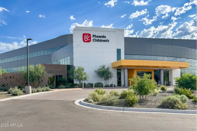 $2,695 | 6273 West Louise Drive, Glendale, AZ 85310