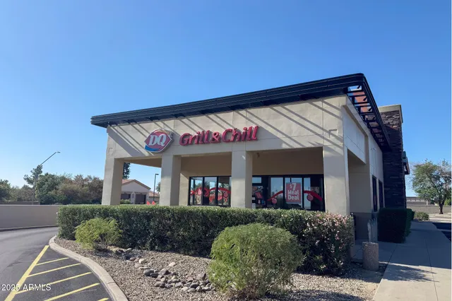 $2,695 | 6273 West Louise Drive, Glendale, AZ 85310