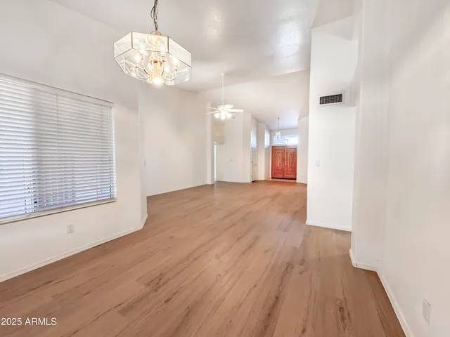 $2,695 | 6273 West Louise Drive, Glendale, AZ 85310