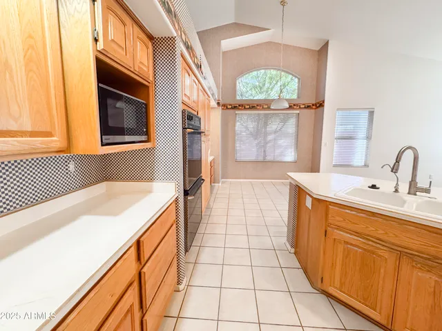 $2,695 | 6273 West Louise Drive, Glendale, AZ 85310