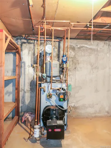 a view of a back yard of the house