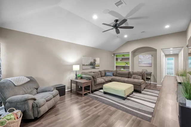 $250,000 | 29341 Forest Floor Lane, Spring, TX 77386