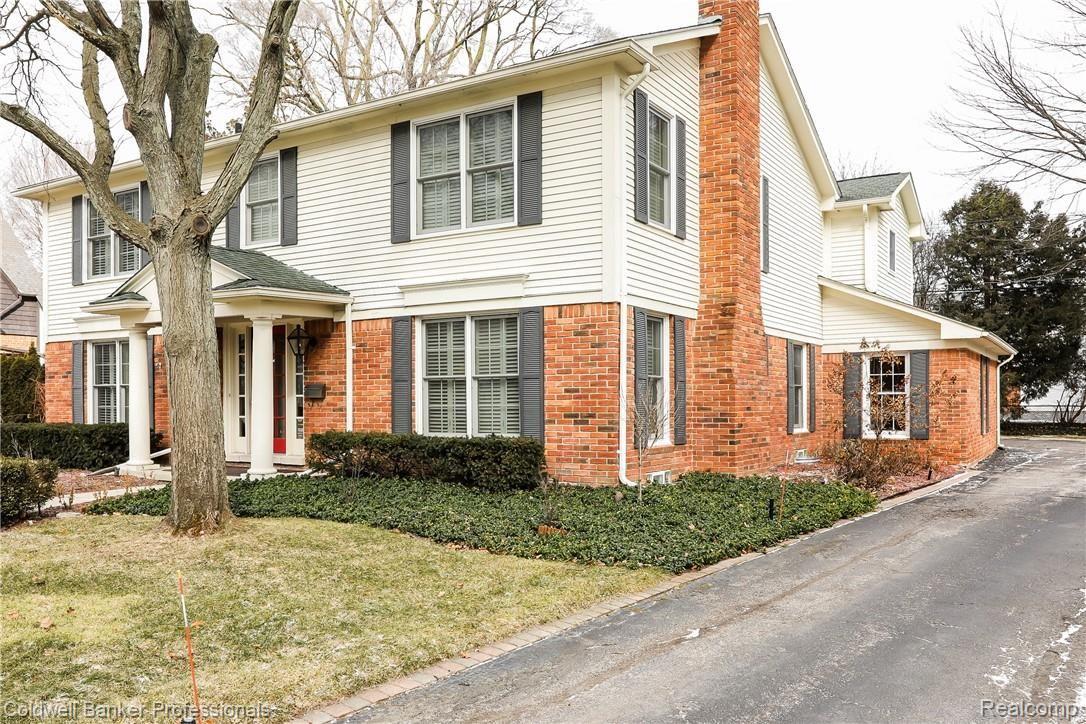 154 Hamilton Road Bloomfield Hills, MI 48301 - Photo 1 of 48 -102.jpg