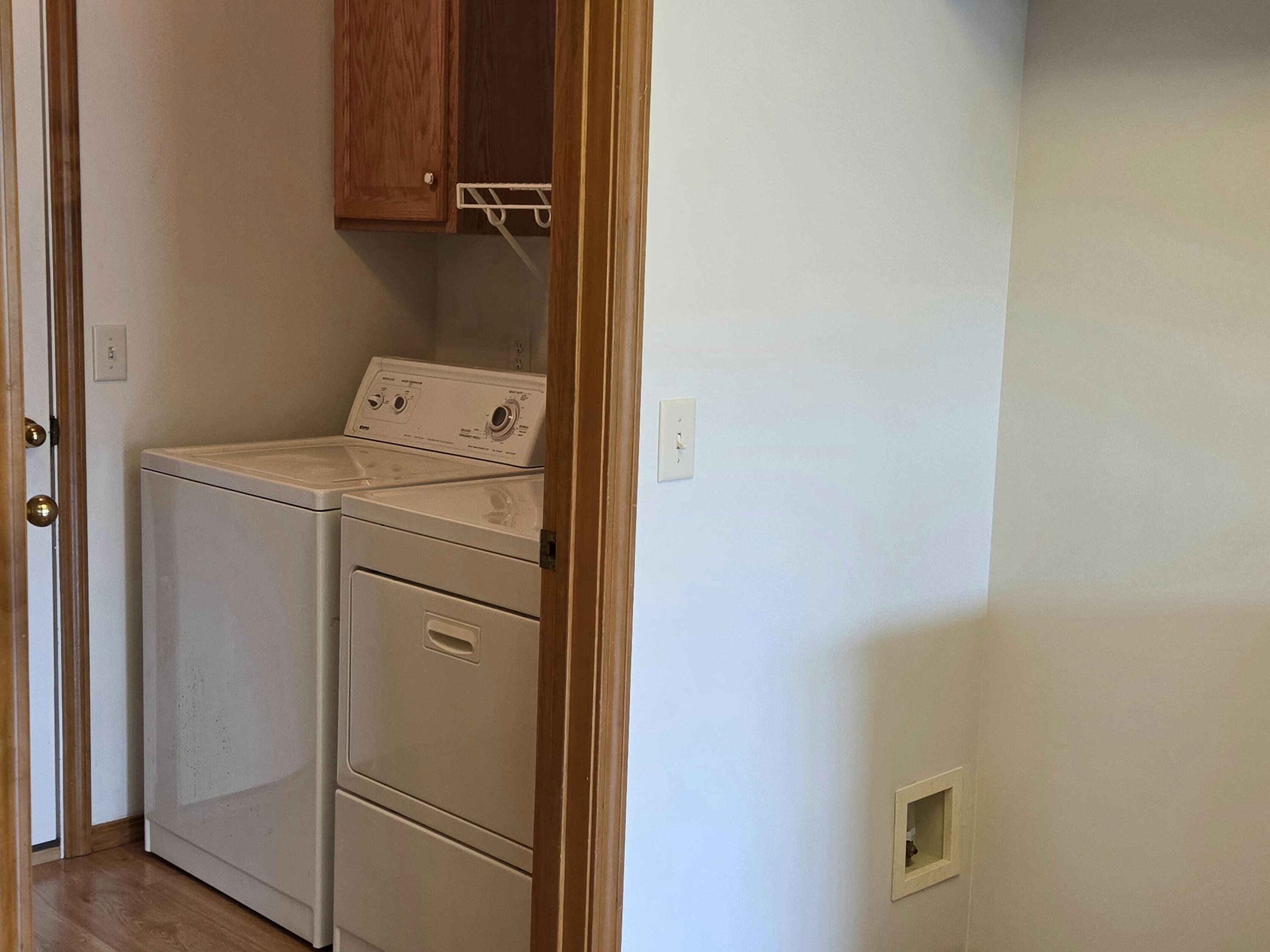 4784 West Portland Street Springfield, MO 65802 - Photo 13 of 21 20260826_115217