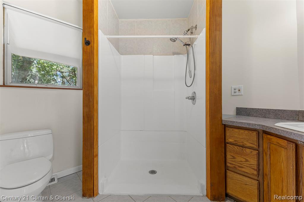 444 S Ridge South Lyon, MI 48178 - Photo 22 of 33