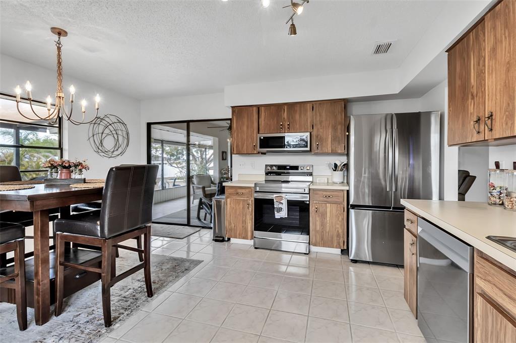1602 Dower Way Sun City Center, FL 33573 - Photo 21 of 56