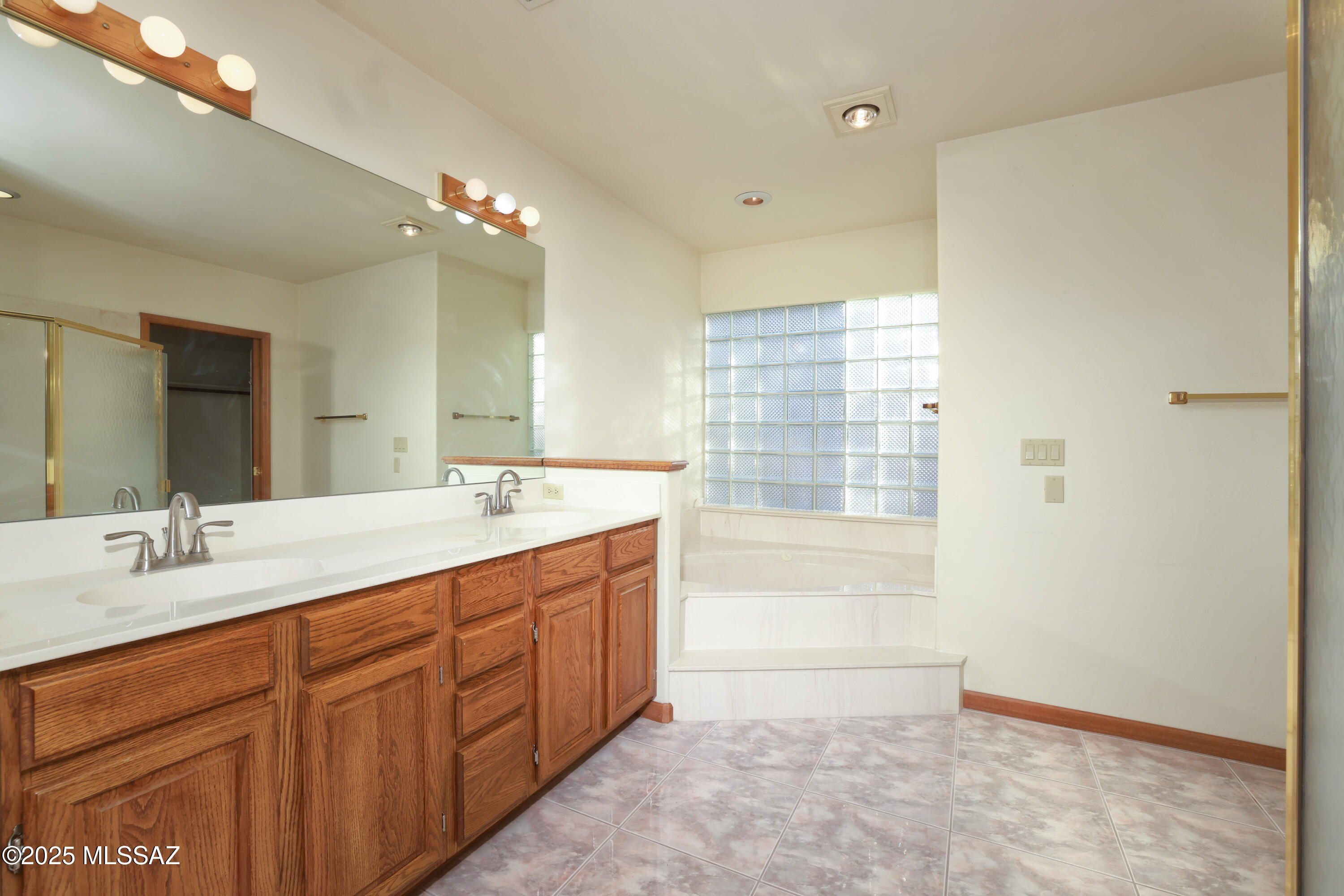 7400 North Cobblestone Road Tucson, AZ 85718 - Photo 37 of 47 Gallery Image 37