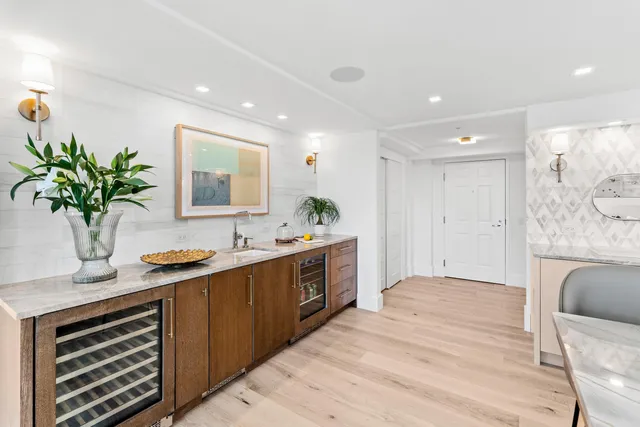 $27,400 | 101 North Clematis Street, Unit 412, West Palm Beach, FL 33401