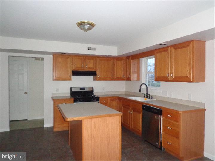 3521 Kickapoo Drive Sinking Spring, PA 19608 - Photo 2 of 11