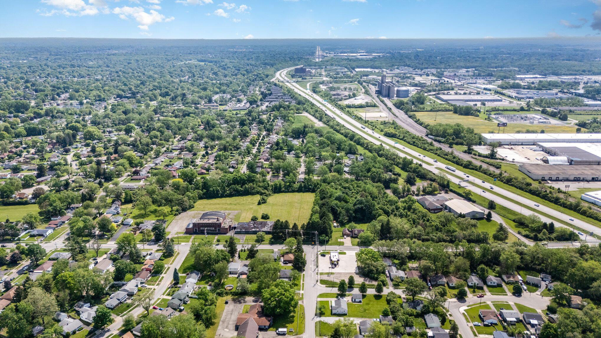 1712 Courtright Road Columbus, OH 43227 - Photo 5 of 10 dji_20250515111535_0336_d-edit_584