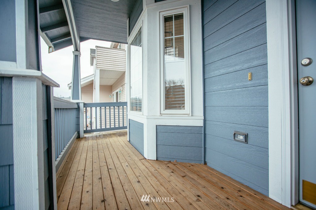2010 Davis Avenue South Renton, WA 98055 - Photo 2 of 23