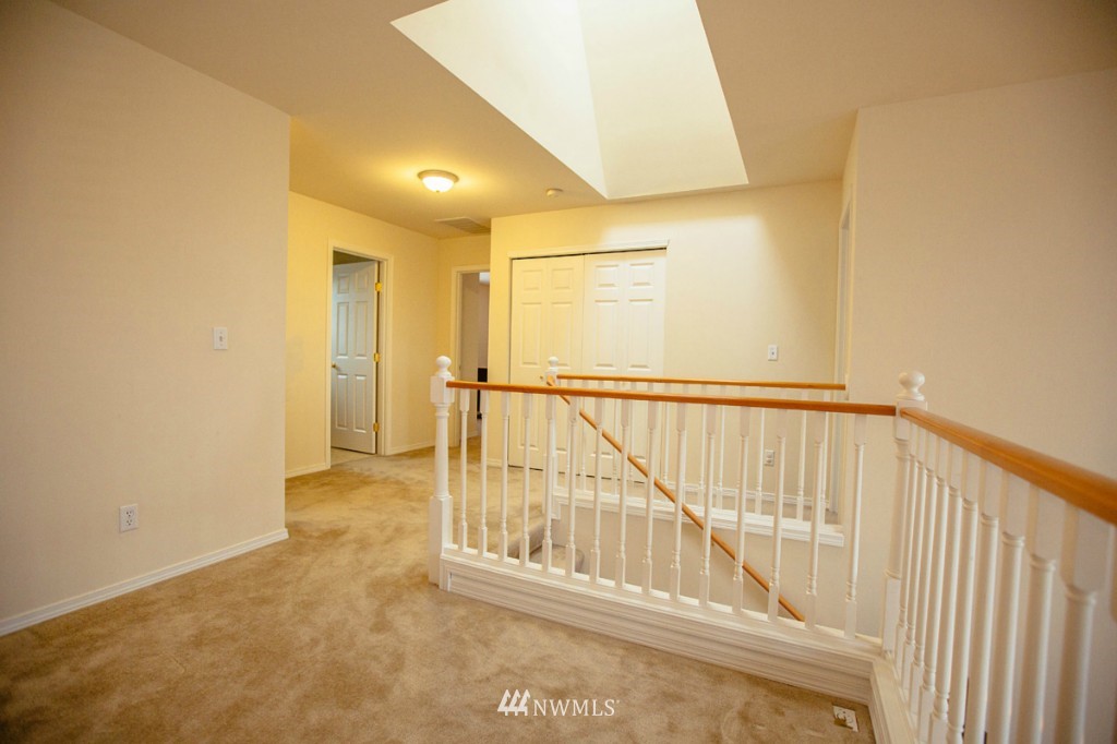 2010 Davis Avenue South Renton, WA 98055 - Photo 11 of 23