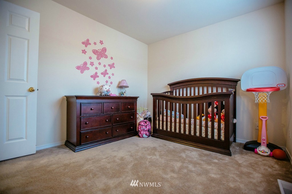 2010 Davis Avenue South Renton, WA 98055 - Photo 18 of 23