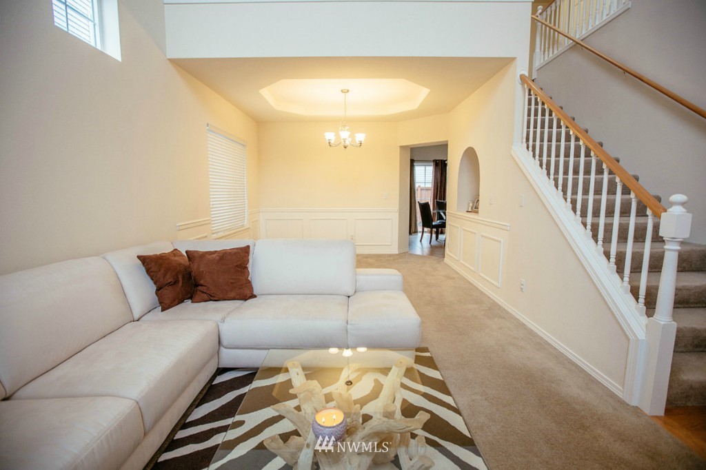 2010 Davis Avenue South Renton, WA 98055 - Photo 4 of 23
