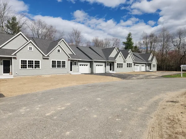 $3,500 | 30 Aspen Drive, Unit 30, Hampstead, NH 03826