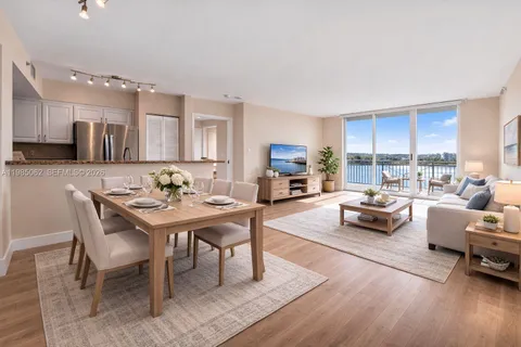 $1,200,000 | 90 Alton Road, Unit 1810, Miami Beach, FL 33139